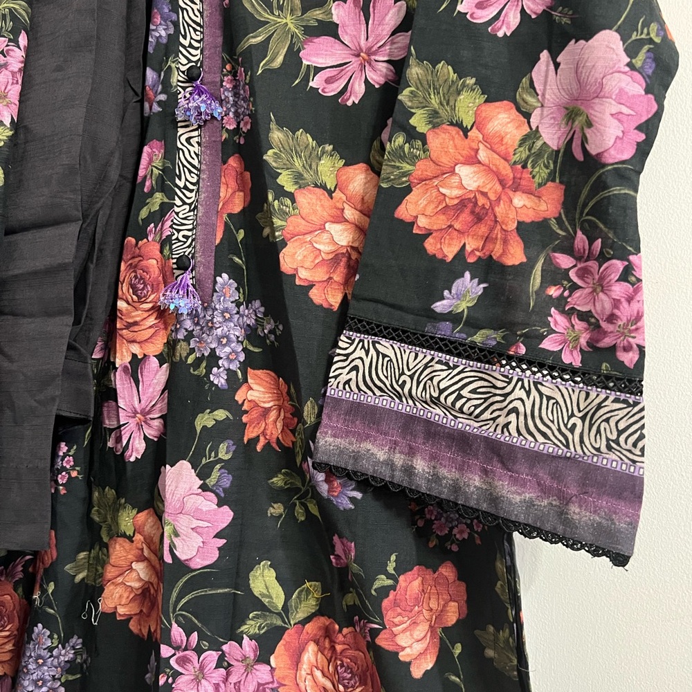 Pakistani Indian Desi Designer Suit - image 4